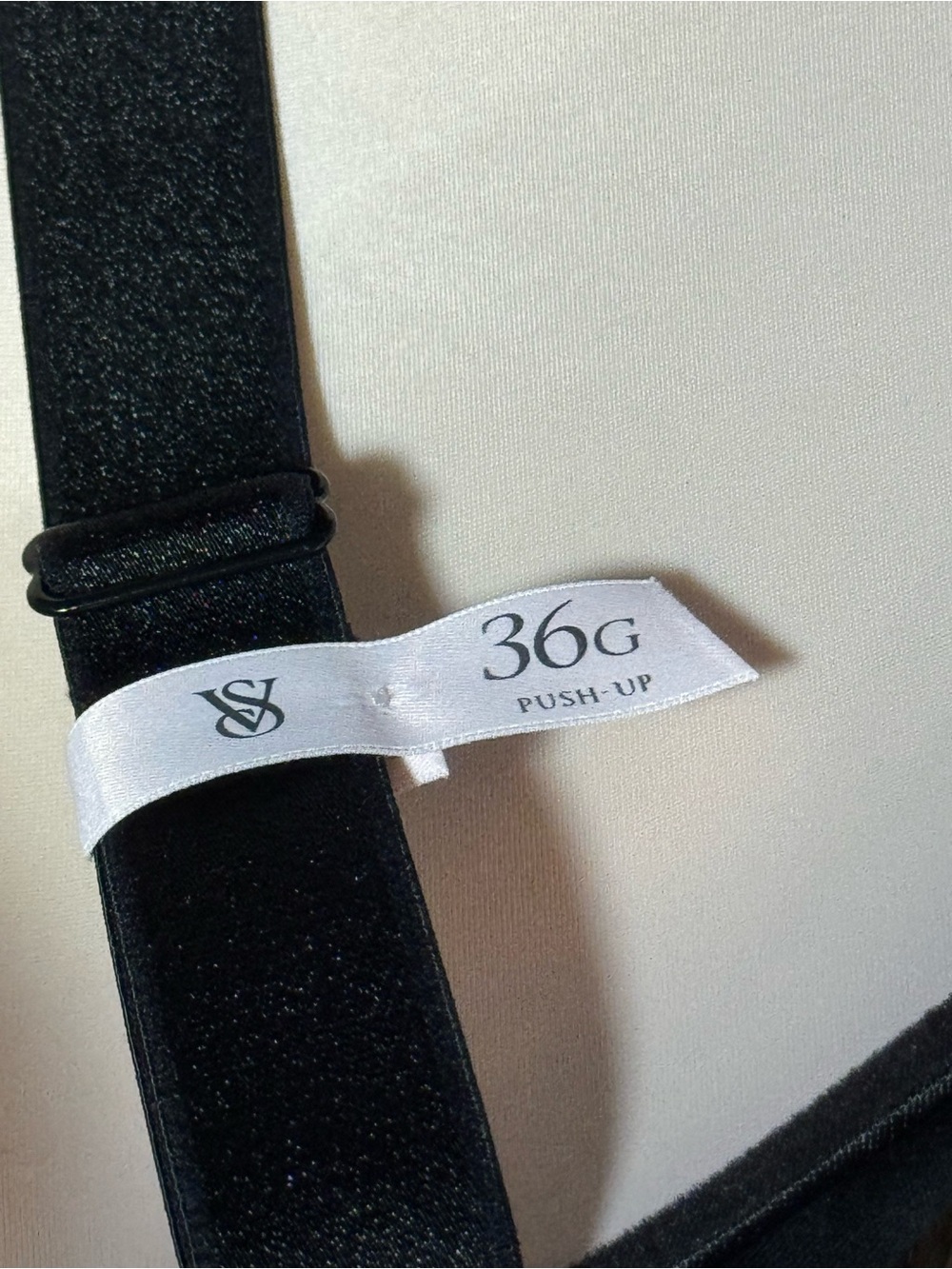 Victoria's Secret Very Sexy Black Push Up Bra Rhinestone Logo Straps Size 36G - Picture 8 of 8